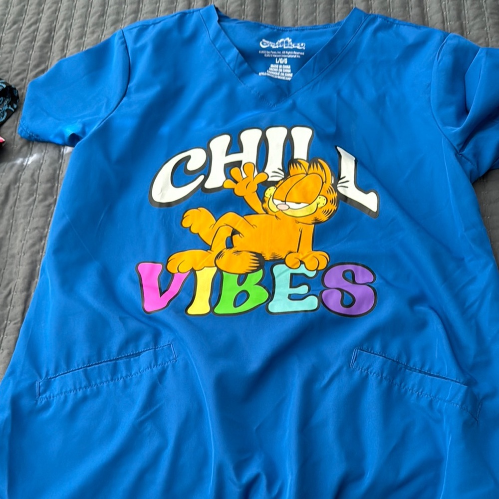 'Garfield Chill Vibes' Blue women’s scrubs top